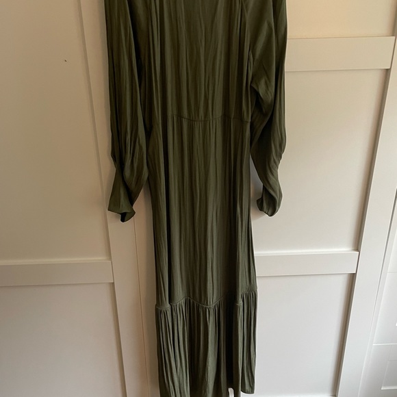 Banana Republic green dress - Picture 7 of 7